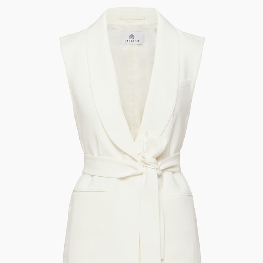 Aritzia Powerhouse Vest Birch - Size 4 NWT